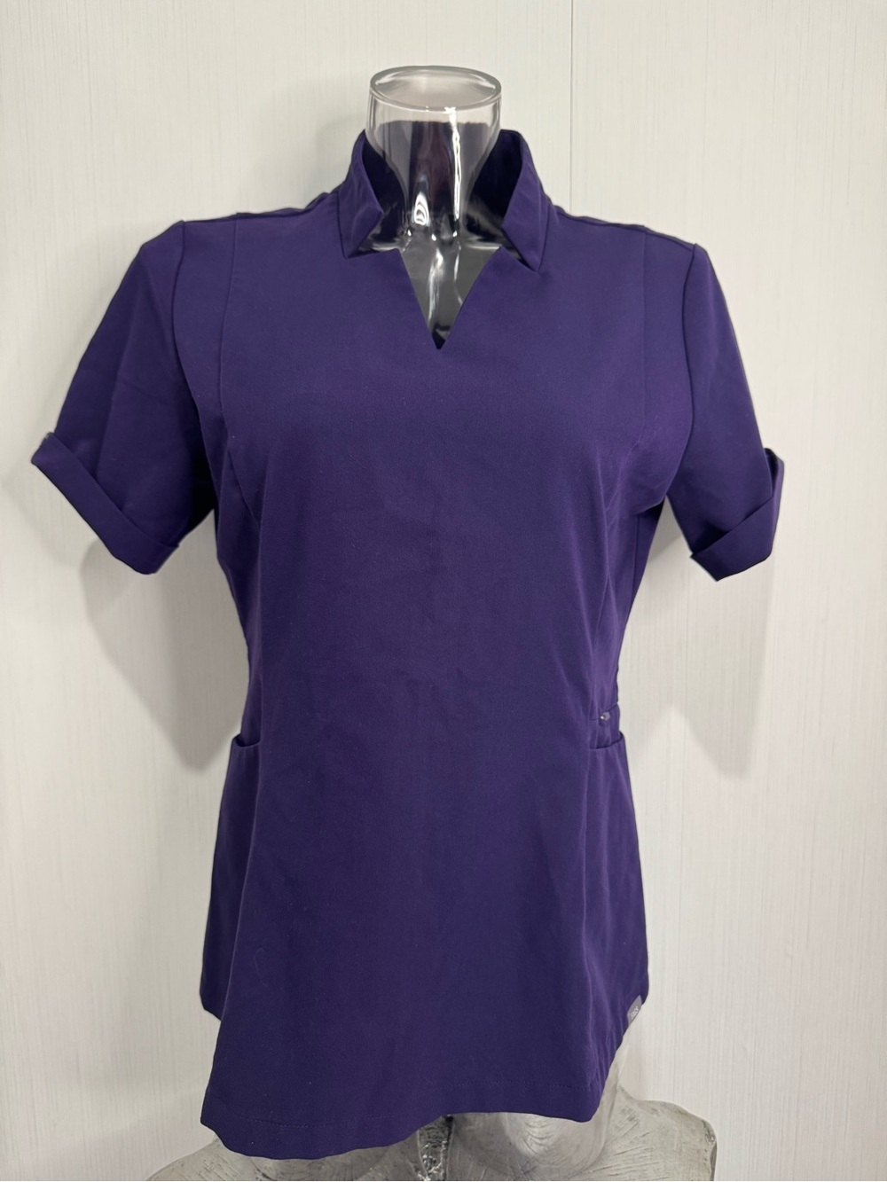 FIGS Inala Slim Scrub Top. Medium. Purple. Style: W22SW1036. PO: 4994. No flaws.